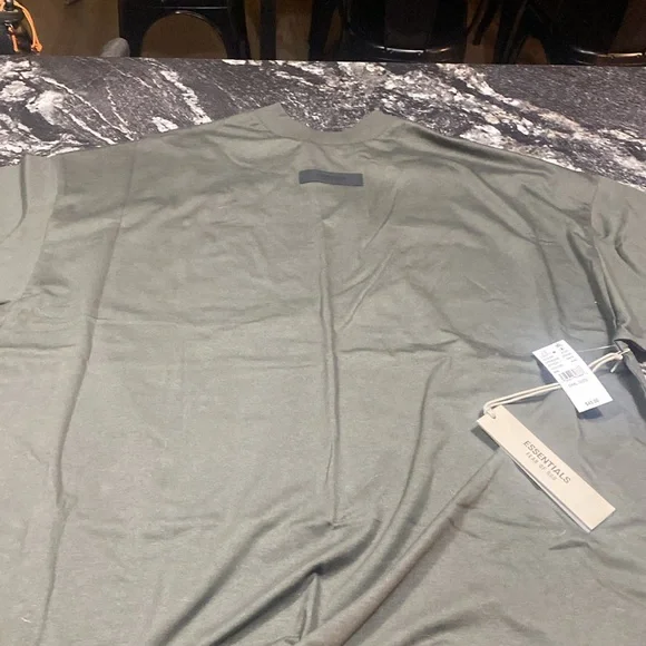 dark grey essentials tee - Picture 2 of 6